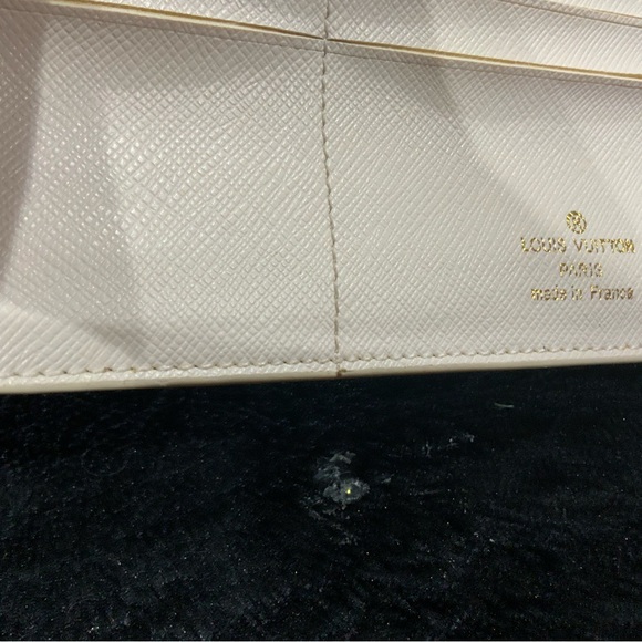 Louie Vuitton multiple color wallet - Picture 4 of 7